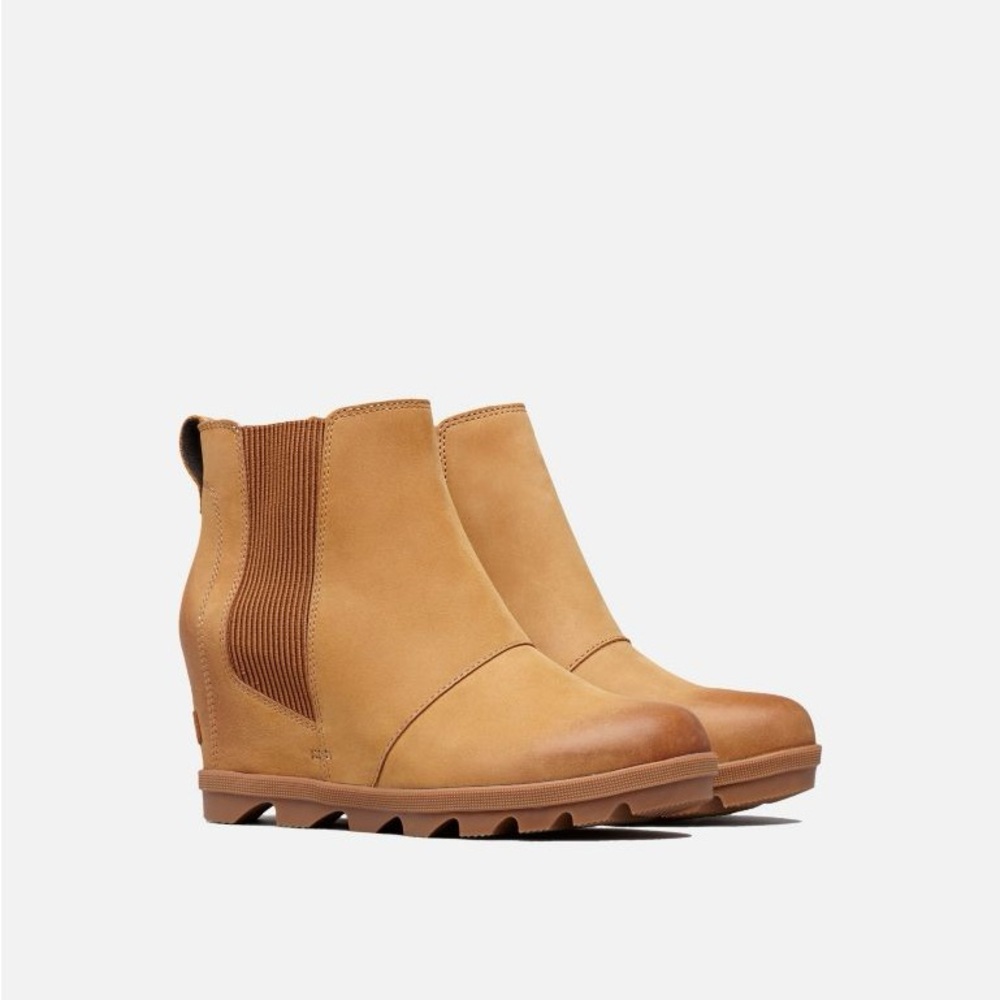 WOMEN'S JOAN OF ARCTIC™ WEDGE CHELSEA BOOT